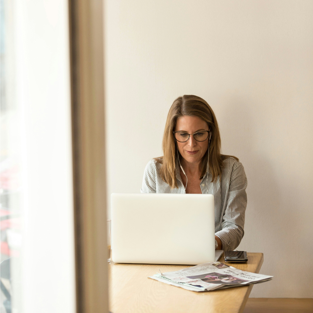 Woman studying computer Square